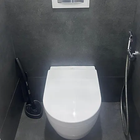 Maison T5 Avec Piscine T5chambres Villa *