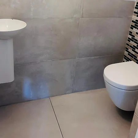 Maison T5 Avec Piscine T5chambres Villa *