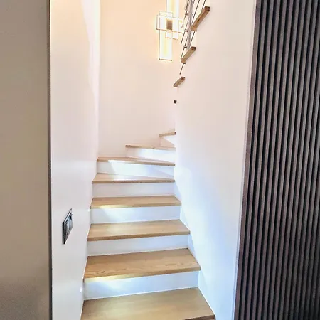 Maison T5 Avec Piscine T5chambres Villa *