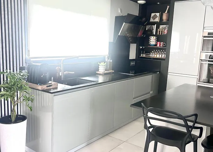 Maison T5 Avec Piscine T5chambres *